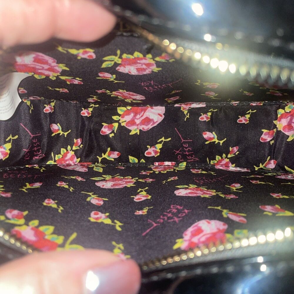 Betsey Johnson Glampire Vampire Crossbody Bag Fang Lips Halloween. - Picture 5 of 6